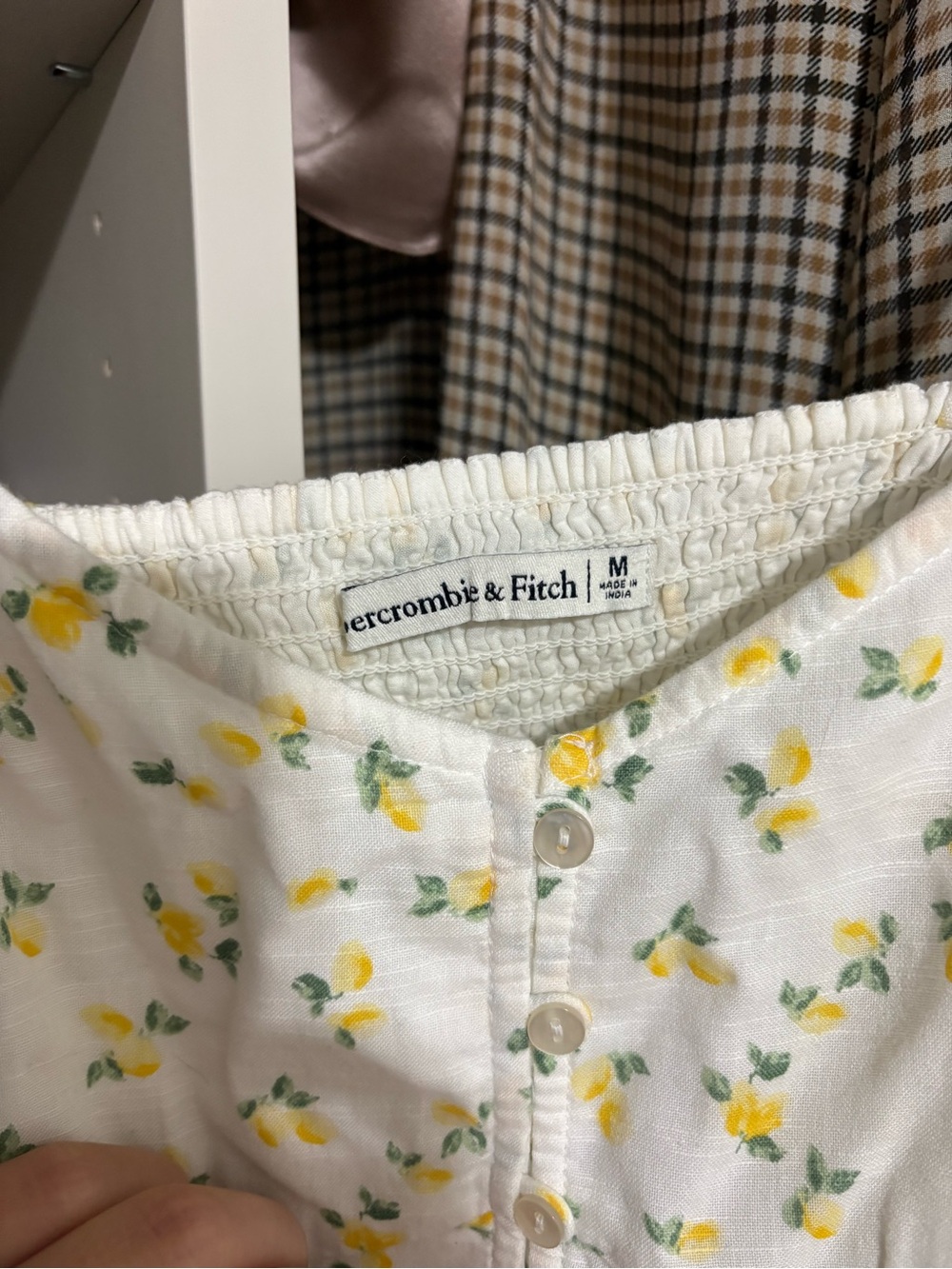 Abercrombie & Fitch White Lemon Print Spaghetti Strap Crop Top - Picture 3 of 4